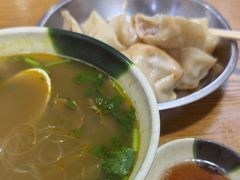 -黄阿姨锅贴大王(万航渡路店)