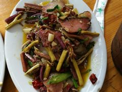 蕨菜炒腊肉-和福餐馆(西江古街店)