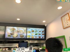 -老乡鸡(武汉中南梅苑小区地铁站店)