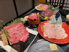-山川小町·极番烧肉(新地假日广场店)