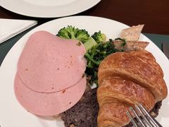-上海中航虹桥机场泊悦酒店