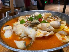 -老滇山寨•云南特色菜•地方菜•民族风情歌舞表演(金碧店)