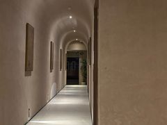 -灸春堂·艾灸·痛症·整脊连锁(之江银泰店)