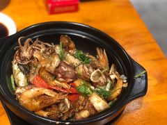 招牌干锅海鲜煲-南蚝小贝海鲜特色餐厅(南澳岛店)