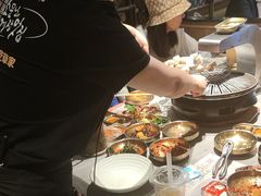 -草家酱蟹炭火烤肉店(珲春南路一店)