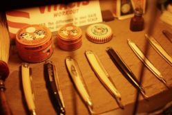 -IMUSE BARBER SHOP