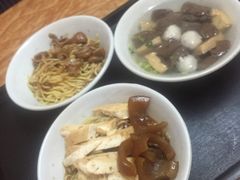 -松树干拌面店