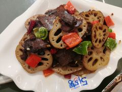 -梓檚中餐厅湖北菜小龙虾武昌鱼排骨藕汤(黄鹤楼店)