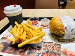 -The Habit Burger Grill 哈比特汉堡(爱琴海店)
