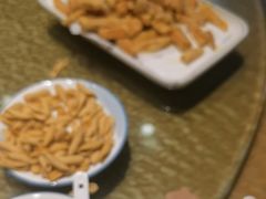 -老码头黑皮肘子锅包肉(赣水路店)