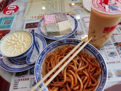 -广信牛奶甜品世家(台东店)
