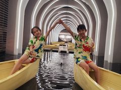 -涨巢·潮玩水疗局