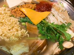 部队火锅-富乐满韩国正宗炸鸡韩国料理(虹泉路店)