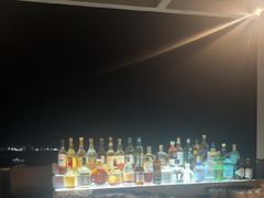 -瑰丽酒店·海吧·天际下午茶·现场DJ·天台酒吧