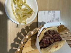 -闫家驴肉老店(华电一校店)