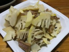 咸肉竹笋-山里人家土菜馆(茅山店)