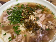 -啊墨江牛烂烀米线