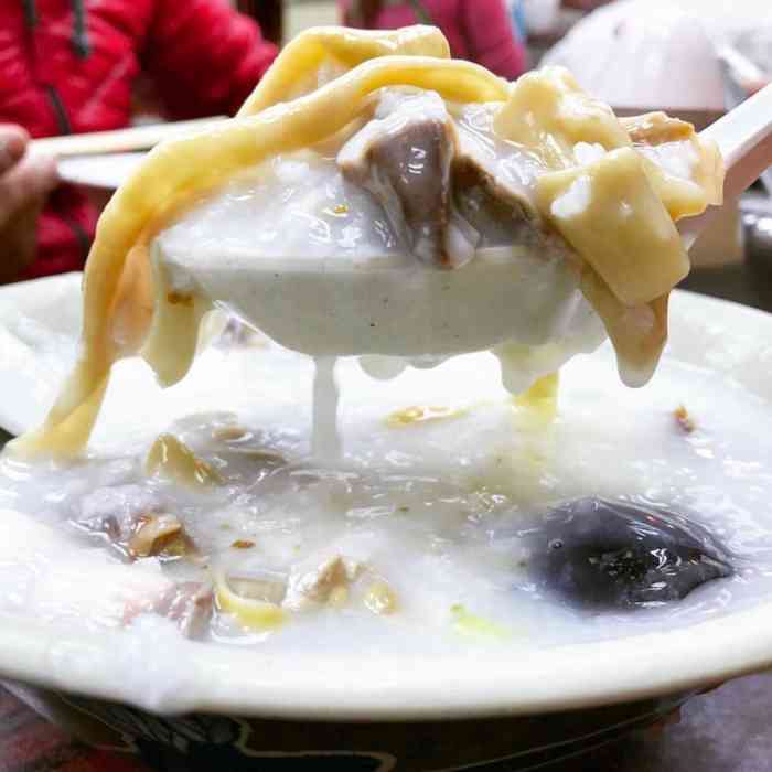 明记鸡杂粥-"鸡什粥34港币一碗,料还是比较足的,味道.