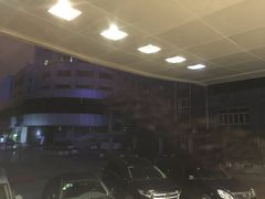 -虹桥火车站-停车场