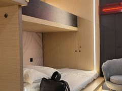 -稳电竞酒店(桥北泰冯路地铁站店)