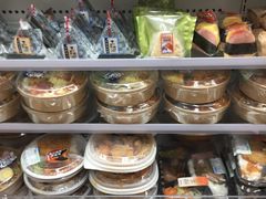 -全家便利店(宜山路站店)