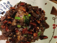 -胡桃里音乐餐厅(陶溪川店)(川湘赣菜·世界百大酒庄直供红酒·音乐表演)
