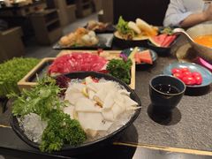 -湊湊火锅·茶憩(打浦桥日月光店)