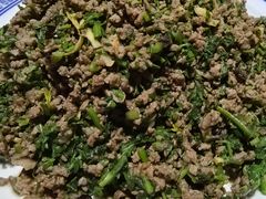 炒牛肉-墨江小城故事餐厅