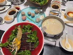 -红鼎豆捞·专注品质海鲜20年(宝丰路店)