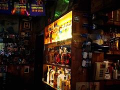 -丽纳尔斯酒吧咖啡LENORE’S BAR(三经街店)