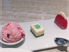 -必胜客(证大大拇指店)