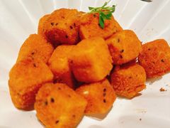 黑松露脆皮豆腐粒-桂满陇·手作小笼包&江南叫花鸡(中山公园店)