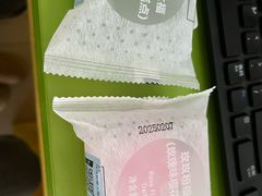-瑞幸咖啡(岳家嘴地铁站店)