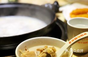 Signature Hainan White Pepper Pig's Stomach Chicken