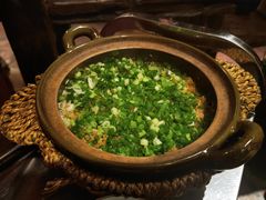 煲仔饭-大匠工房古船木艺术餐厅·猪肚鸡专门店(长白仙岛店)
