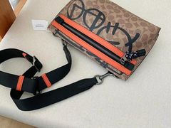 -COACH蔻驰(华润万象城店)