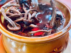 茶树菇排骨瓦罐汤-万方圆拌粉瓦罐汤(滕王阁旗舰店)