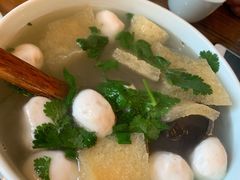 香菜鱼圆汤-双塔老饭店