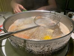 原汤锅底-左庭右院鲜牛肉火锅(浦江欢乐颂店)