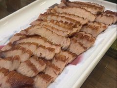 碳烧猪颈肉-今鲜源酒店·海鲜锅贴青岛菜(新湛路店)