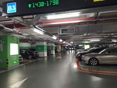 -龙湖虹桥天街-停车场