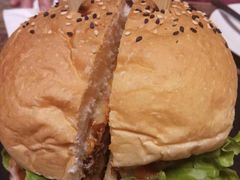 -HIGH FIVE哈福手工汉堡(桂林路店)