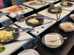 -圣丰索菲特·2 On 988 Café 自助餐厅