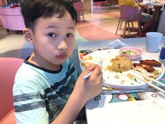 -水桶王国主题餐厅·聚会·生日派对·亲子活动·家庭套餐(亚龙湾希尔顿店)