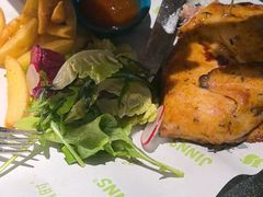 -JINNS锦时 steak&pizza(浸信会礼拜堂旧址店)