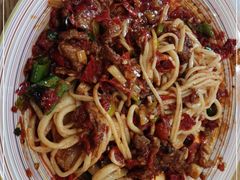 -歹歹的加个面过油肉拌面