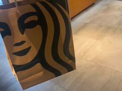 -星巴克(上海虹桥新天地二店)