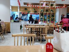 大堂-麦谷轻餐(郑记粥铺金汇店)