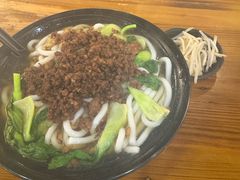 -丽虹云南过桥米线(兴工街店)