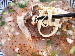 招牌牛肉汤-八百里牛肉汤(盖饭·锅贴·万象城店)